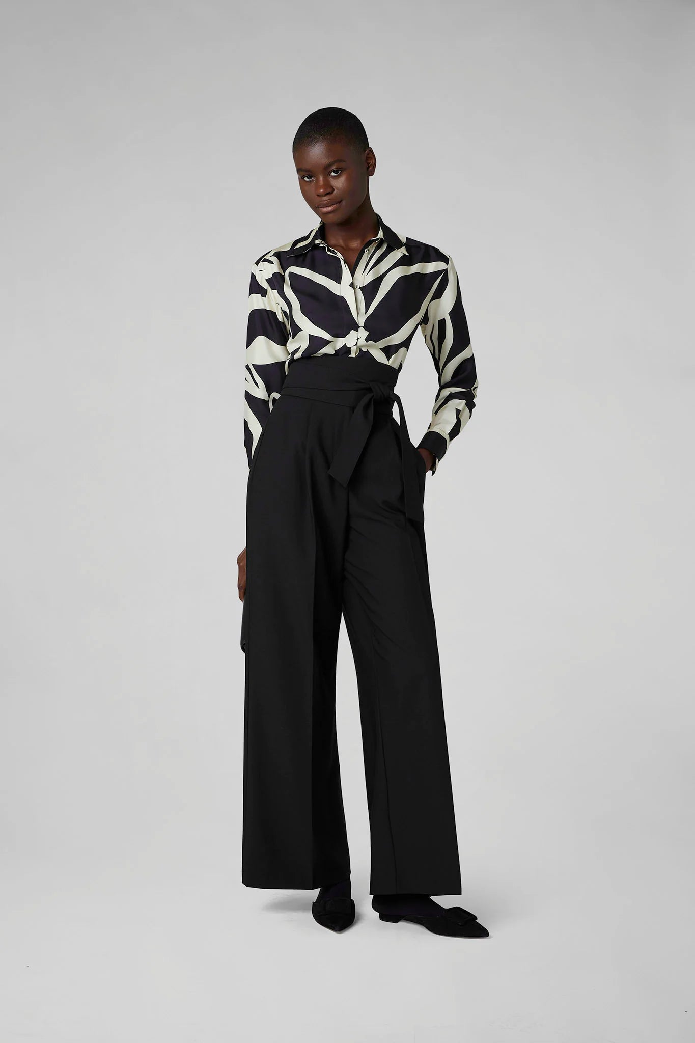 Jasper Conran "Gail" Silk Twill Printed Shirt in Black