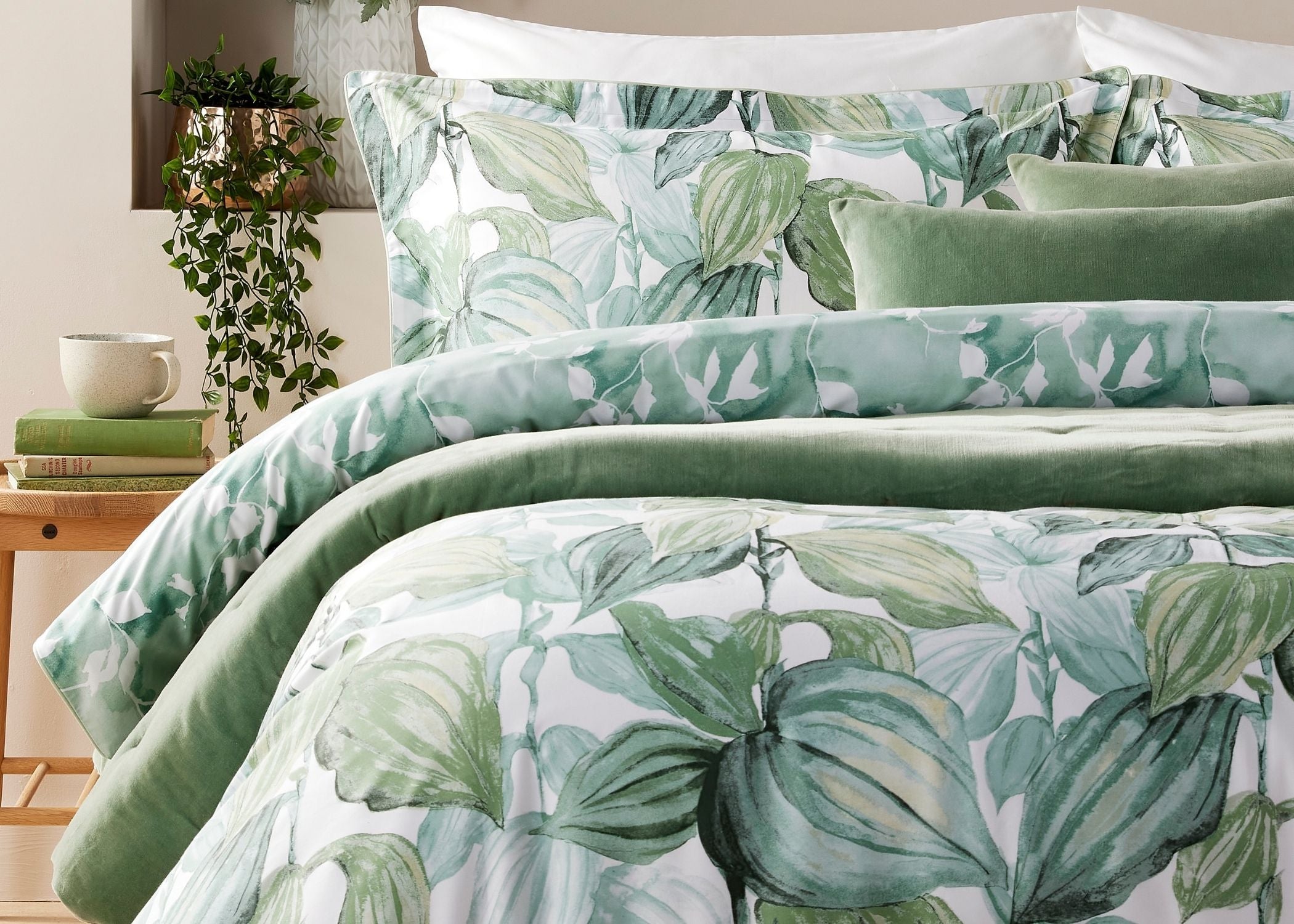 Christy "Hartley" Comforter & Sheet Sets in Jade (Green)
