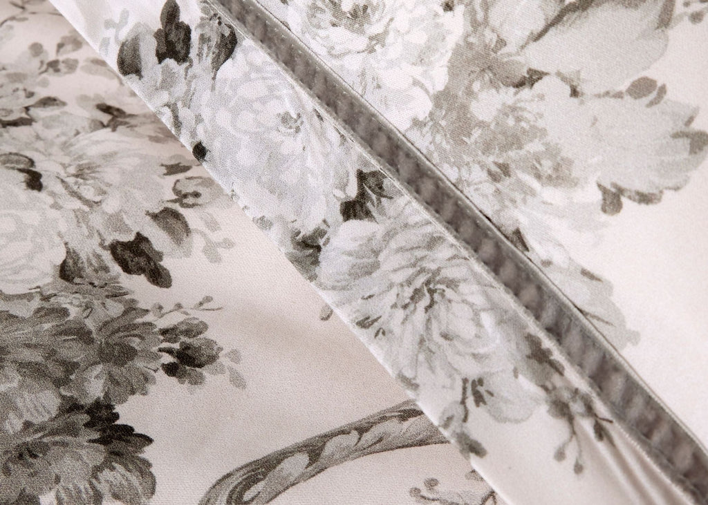 Christy "Paris" Bedspread Sets in Silver