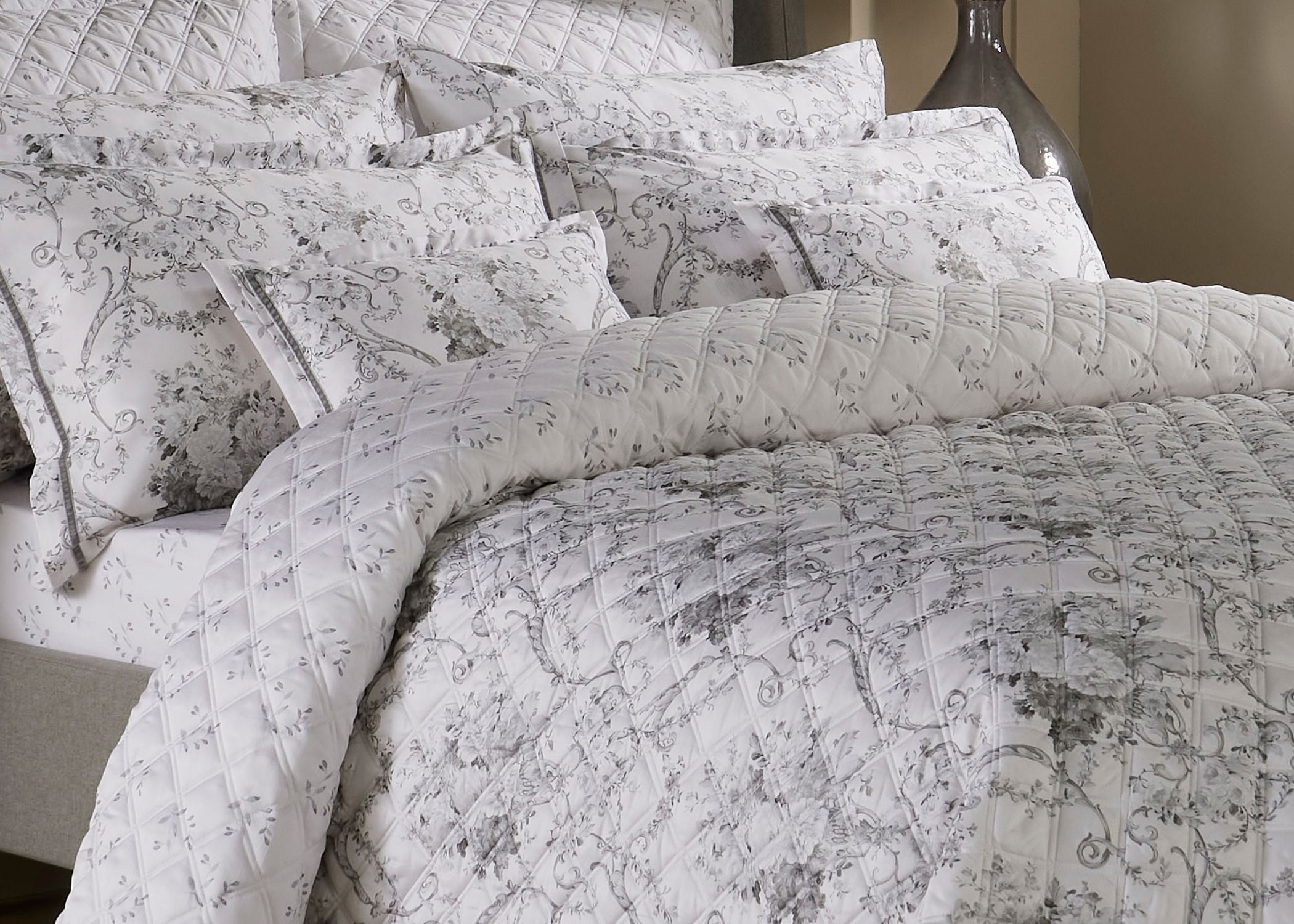 Christy "Paris" Bedspread Sets in Silver