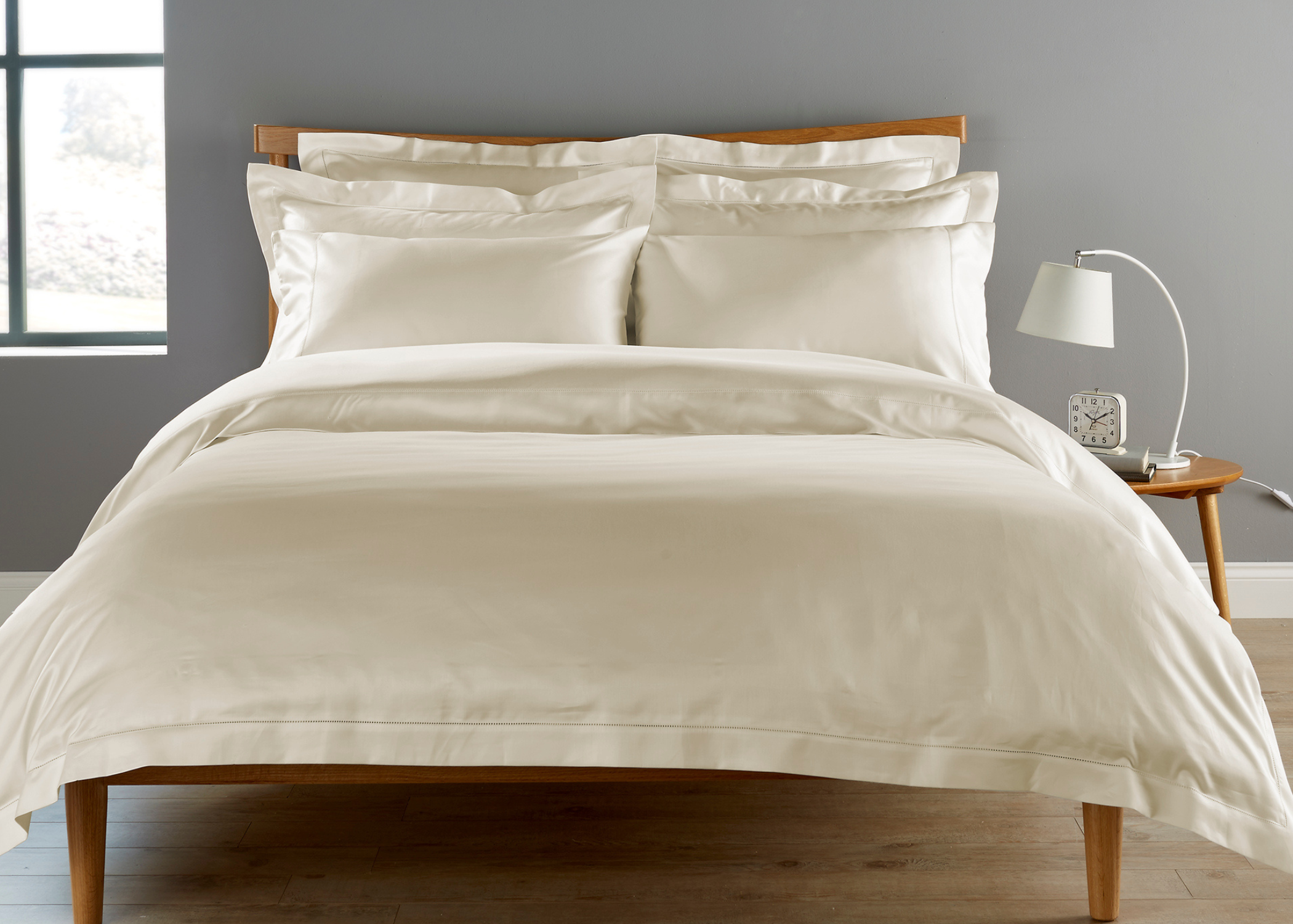 Christy Premium "900 Thread Count Picot" Bed Linen in Cream