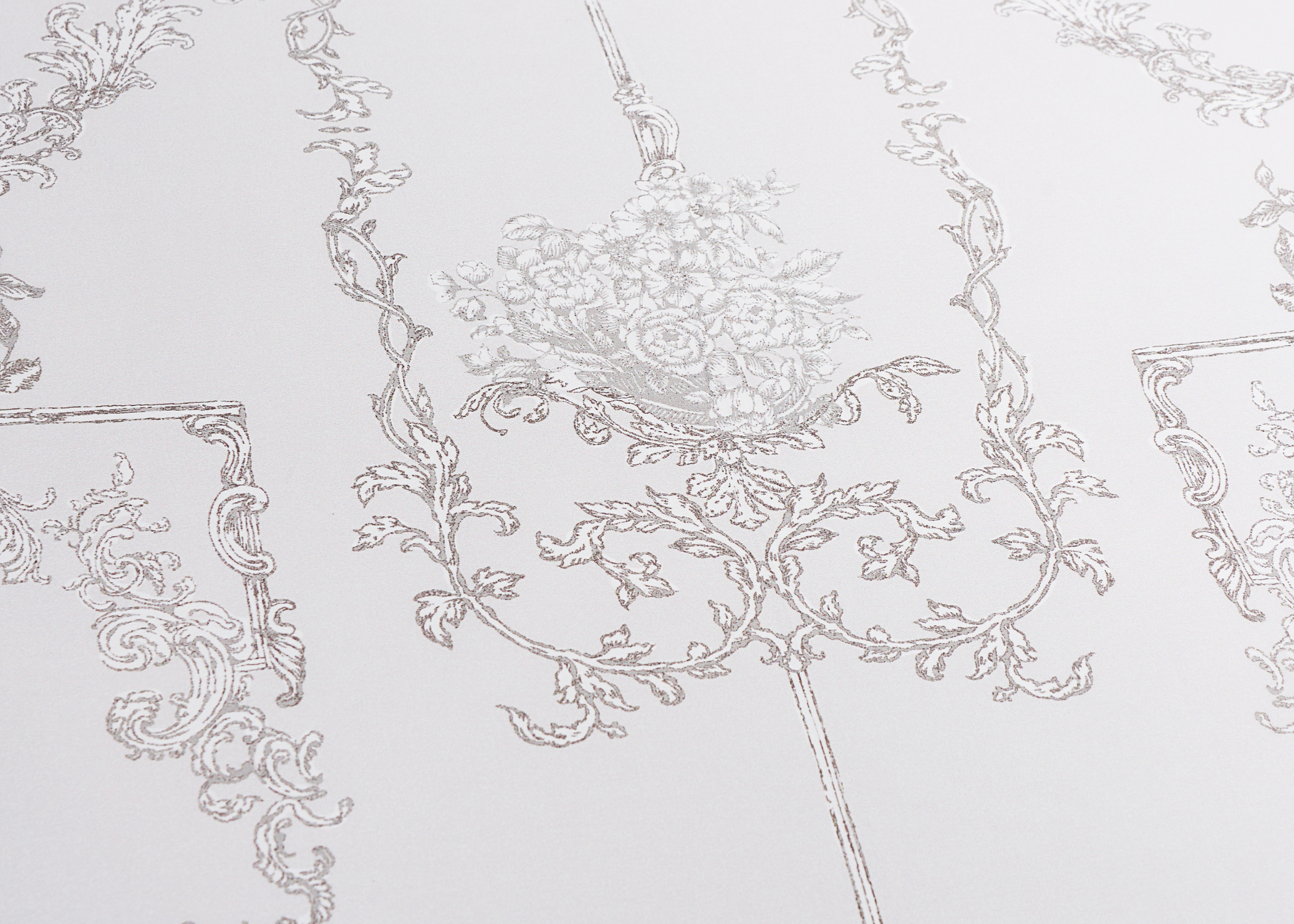 Christy "Ambroise Oyster" Quilted Bedspread & Pillowcase Set in Cream / Silver