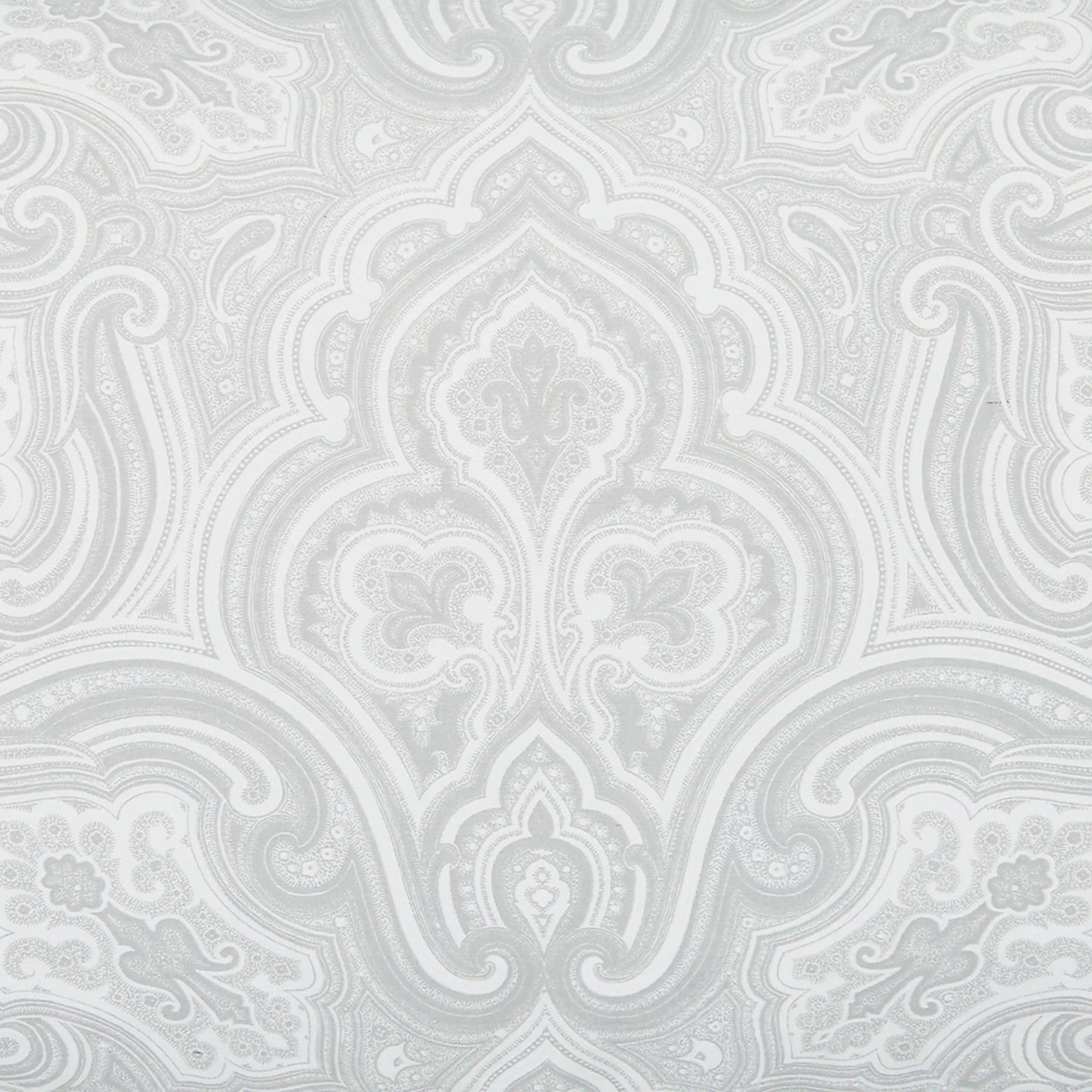Amalia Duvet Cover Set in Silver/White