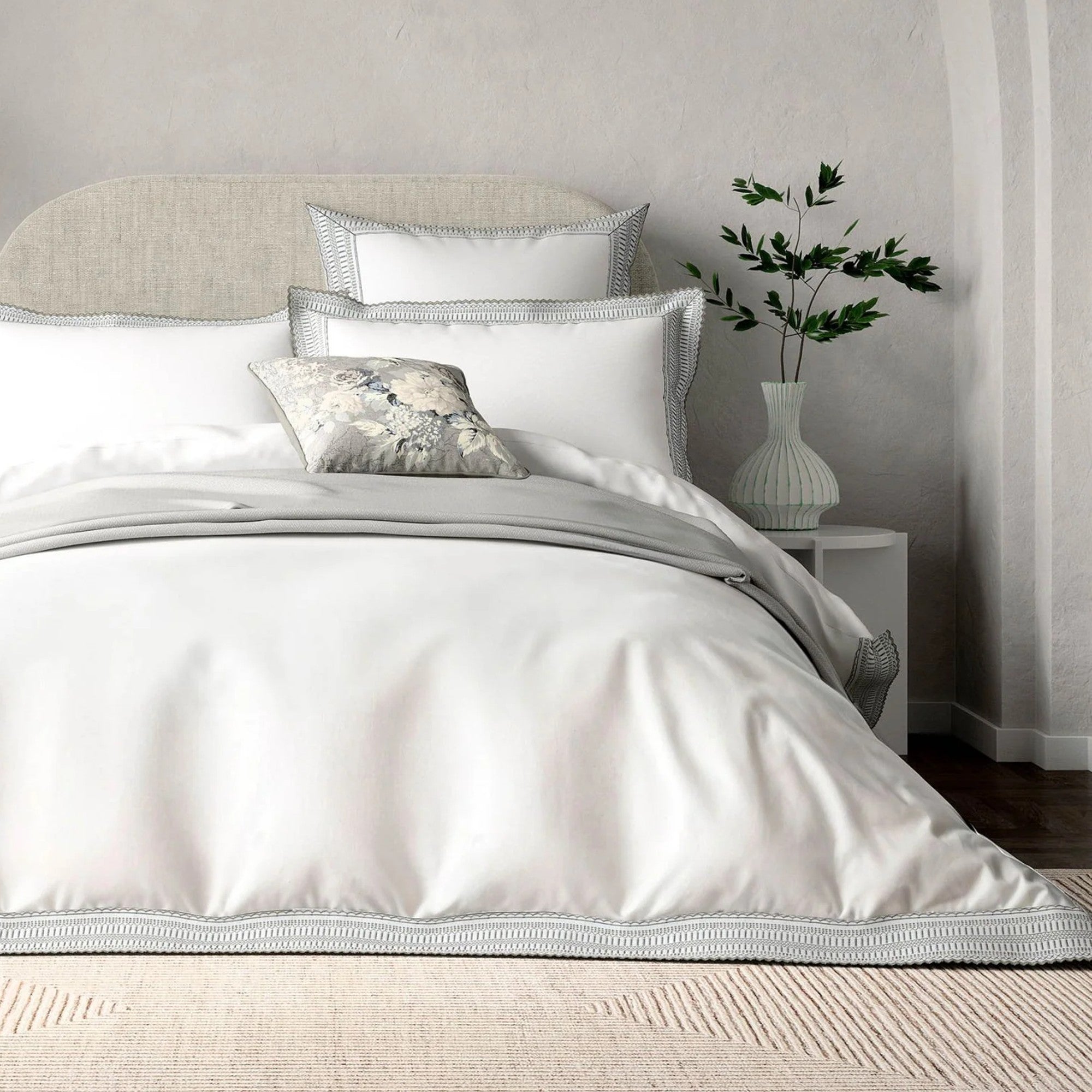 Bedeck of Belfast "Astrid" Duvet Cover and Oxford Pillowcase in White/Silver