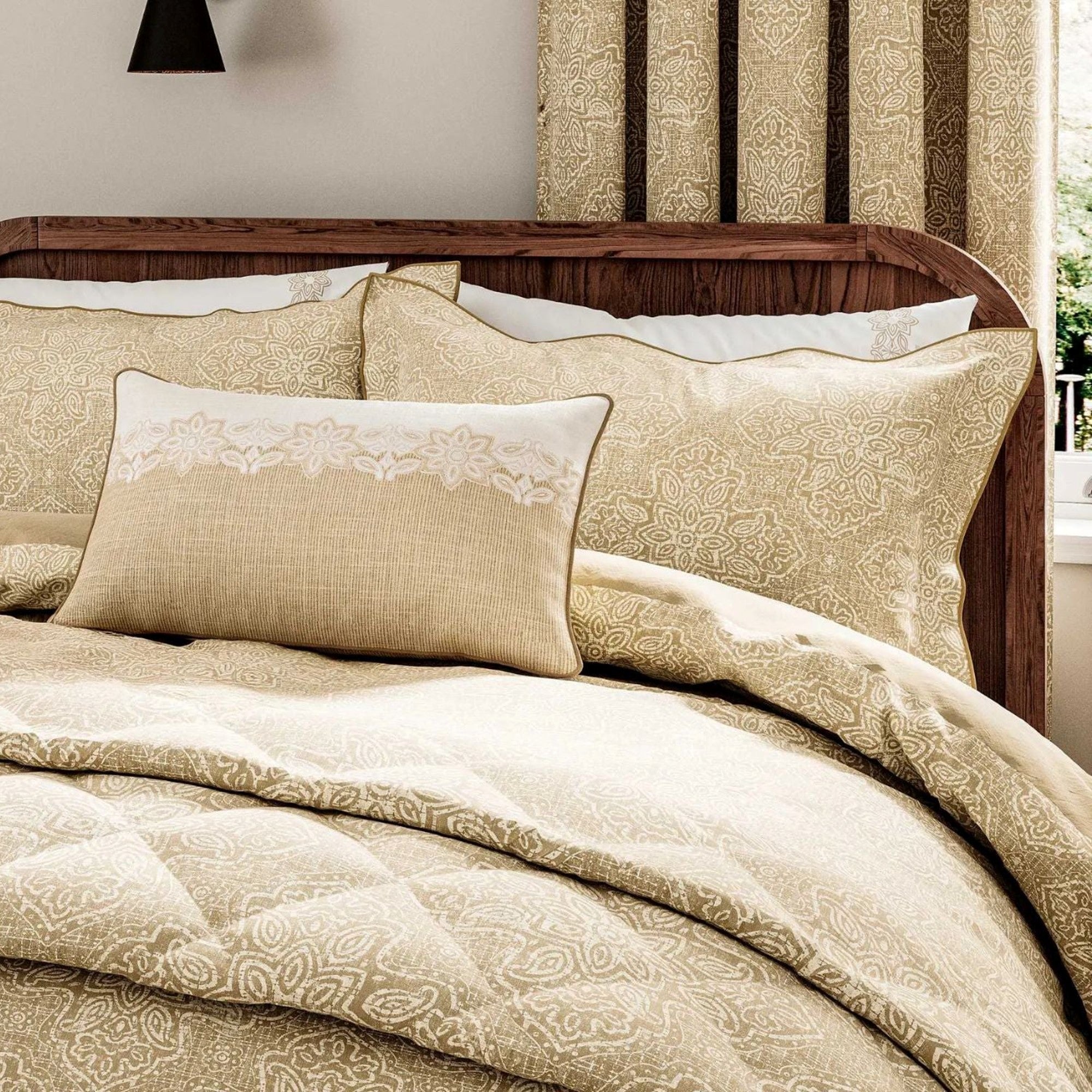 Layla Quilted Bedspread in Soft Gold