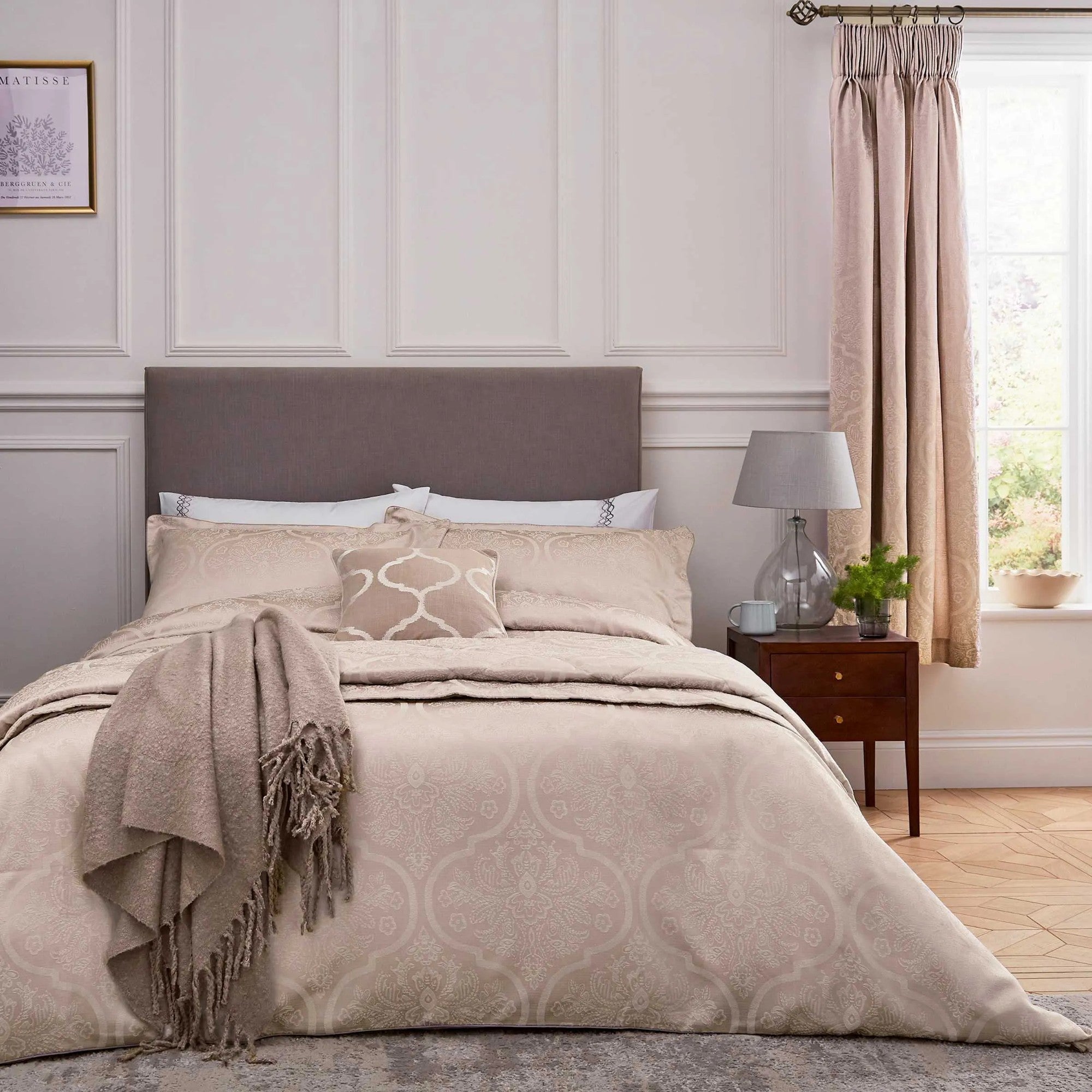 Reza Duvet Cover Set in Tuberose
