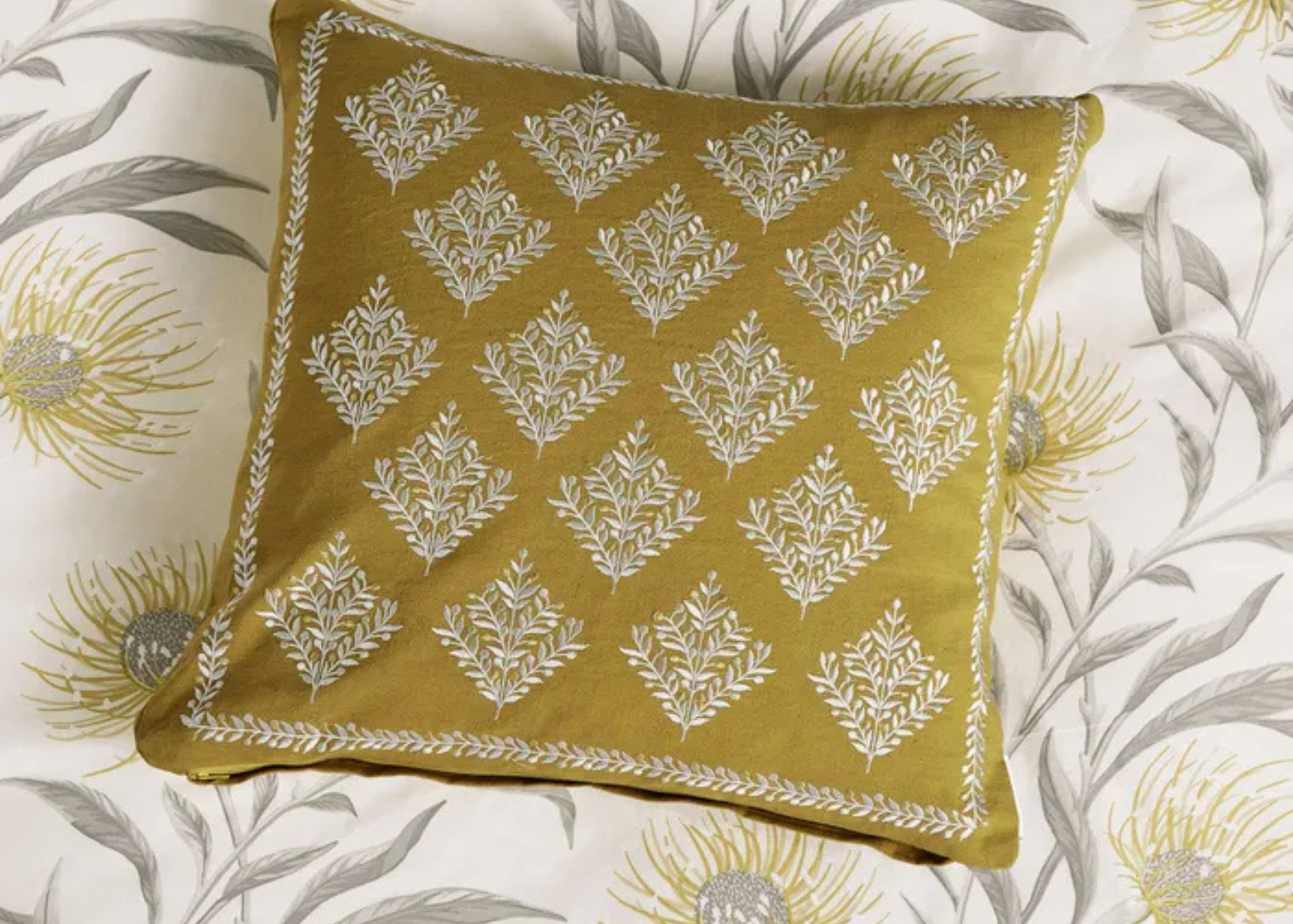 Sanderson "Catherinae" Duvet Cover Set in Hay (Gold)