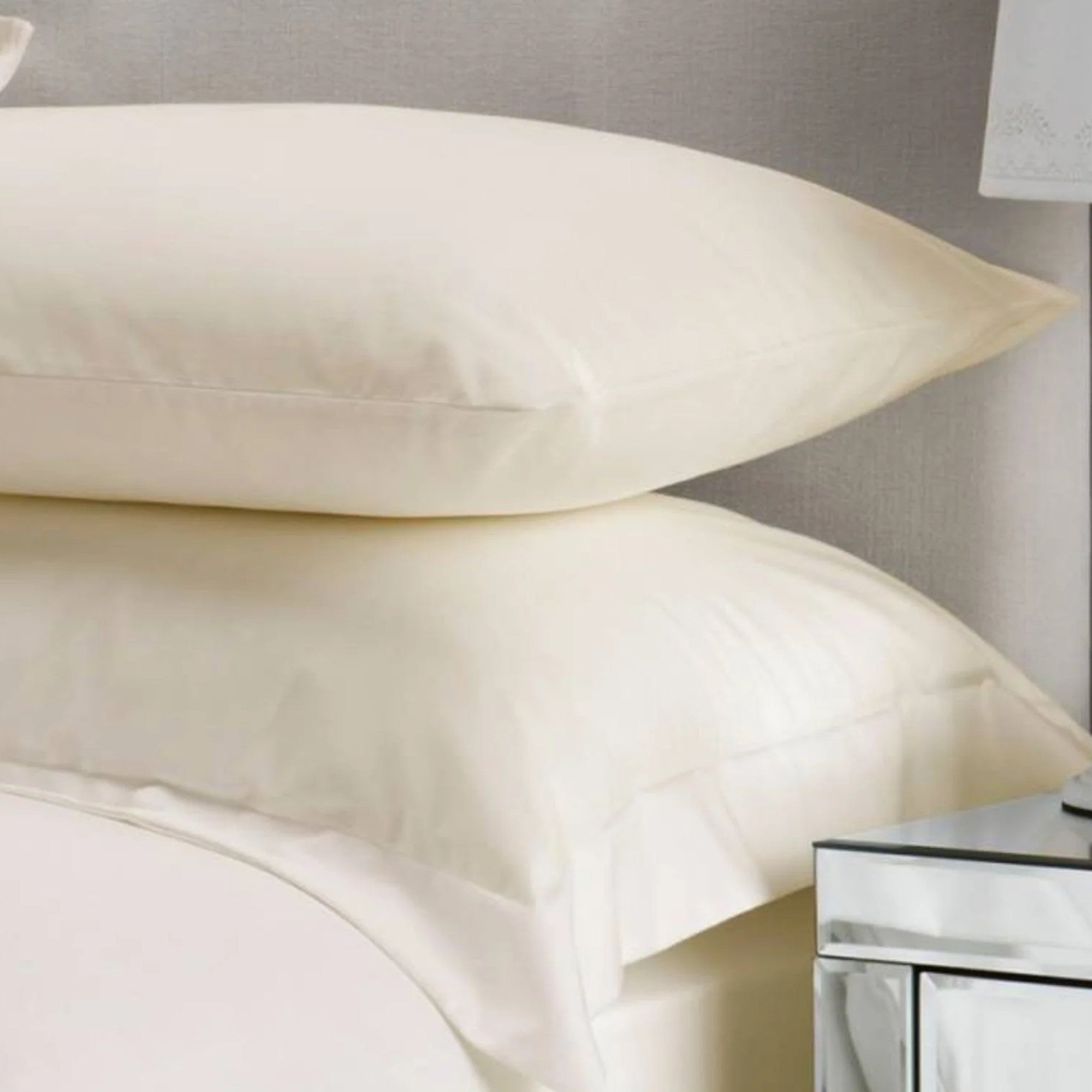 Christy "400 TC Sateen" Plain Dyed Sheets in Ivory (cream)