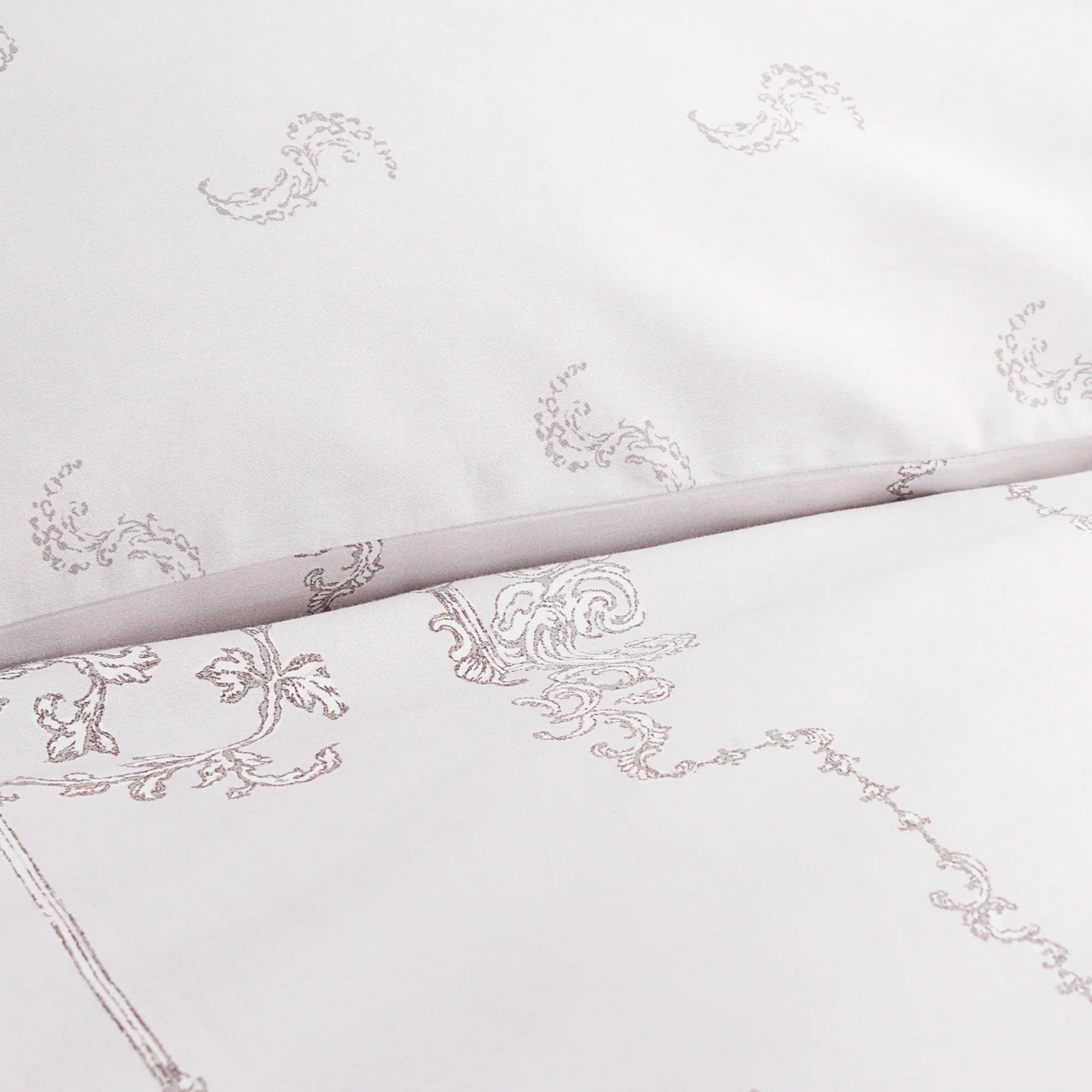 Christy "Ambroise Oyster" Duvet Cover Set in Cream / Silver