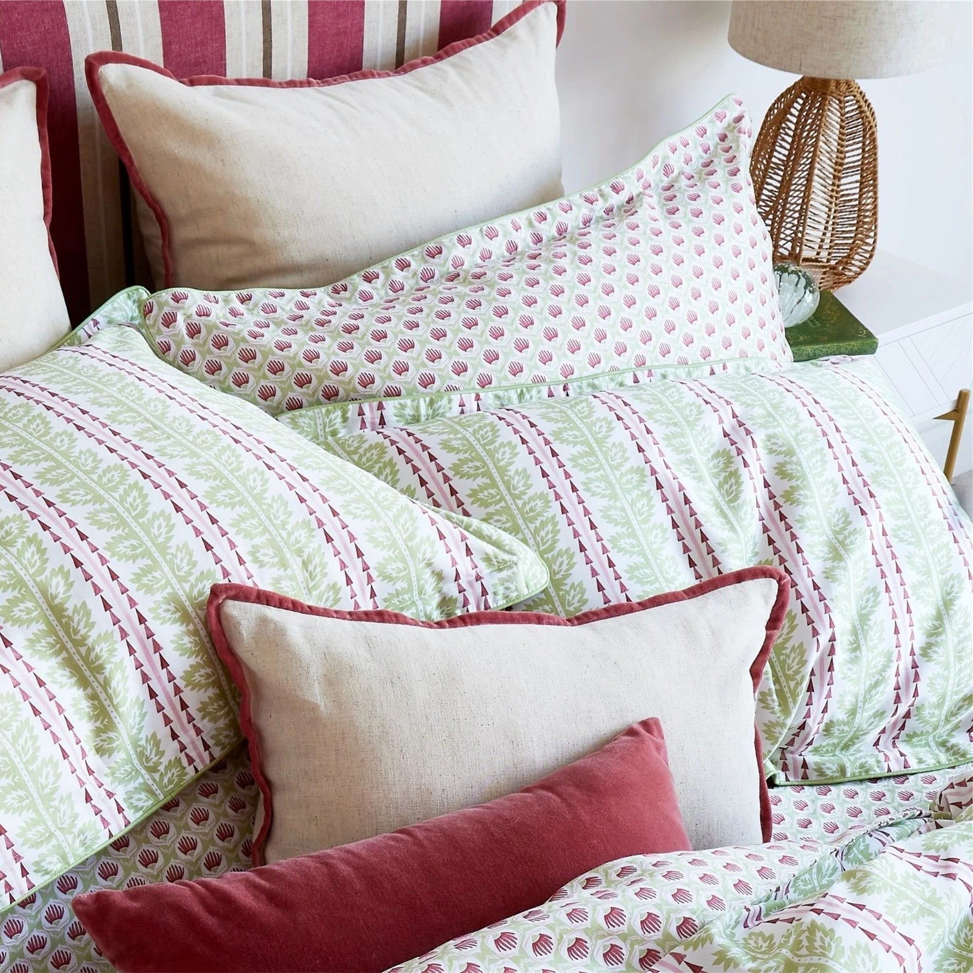 Christy "Folia" Duvet Cover Sets in Celery