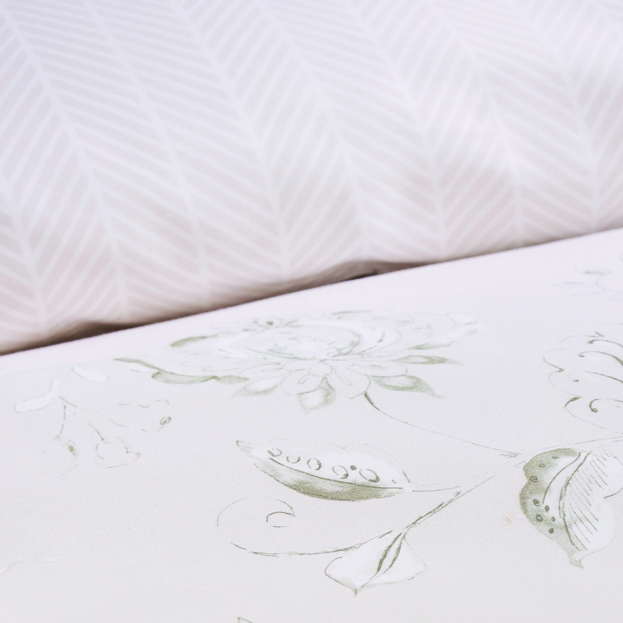 Hatton Comforter & Sheet Set in Sage