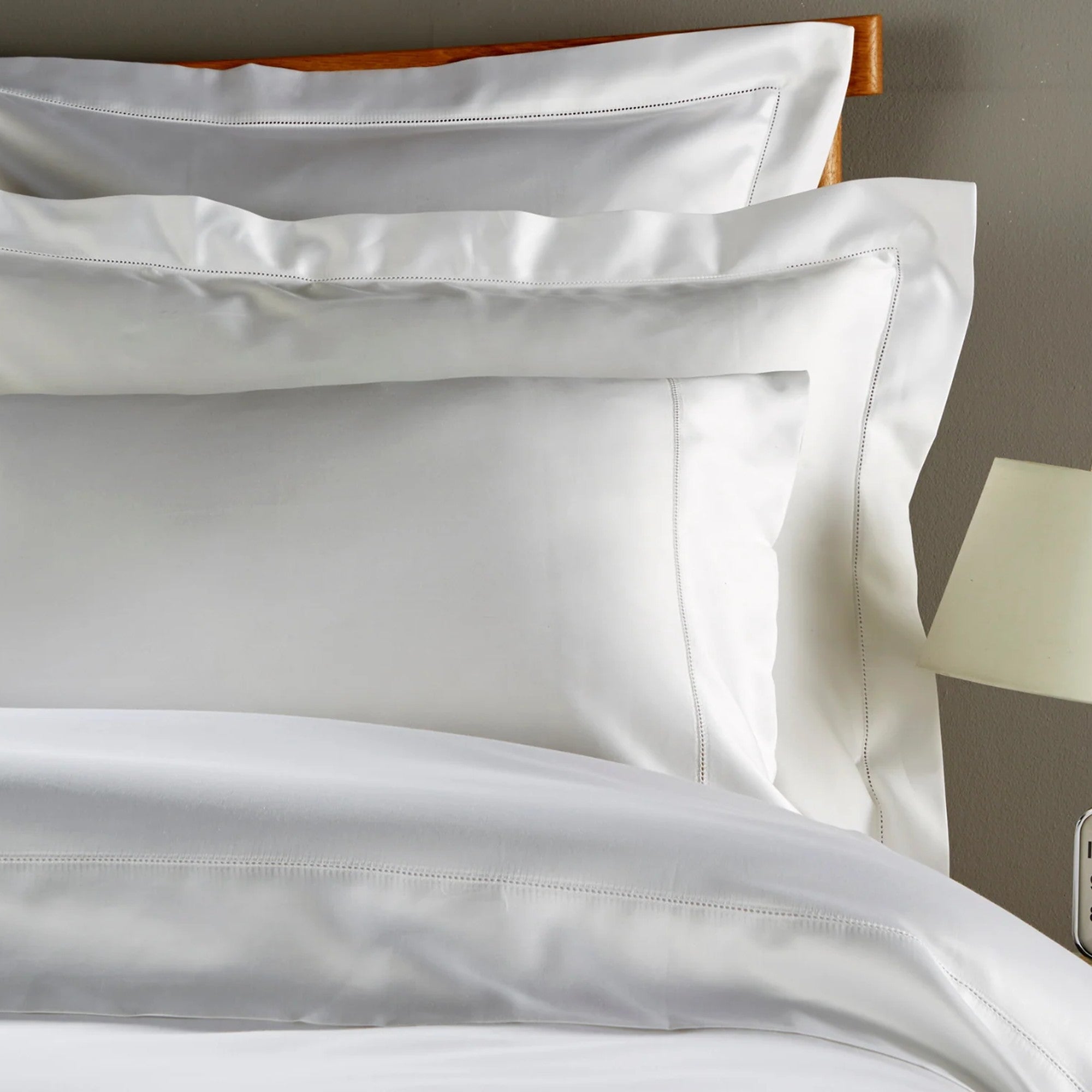 Christy Premium "900 Thread Count Picot" Bed Linen White