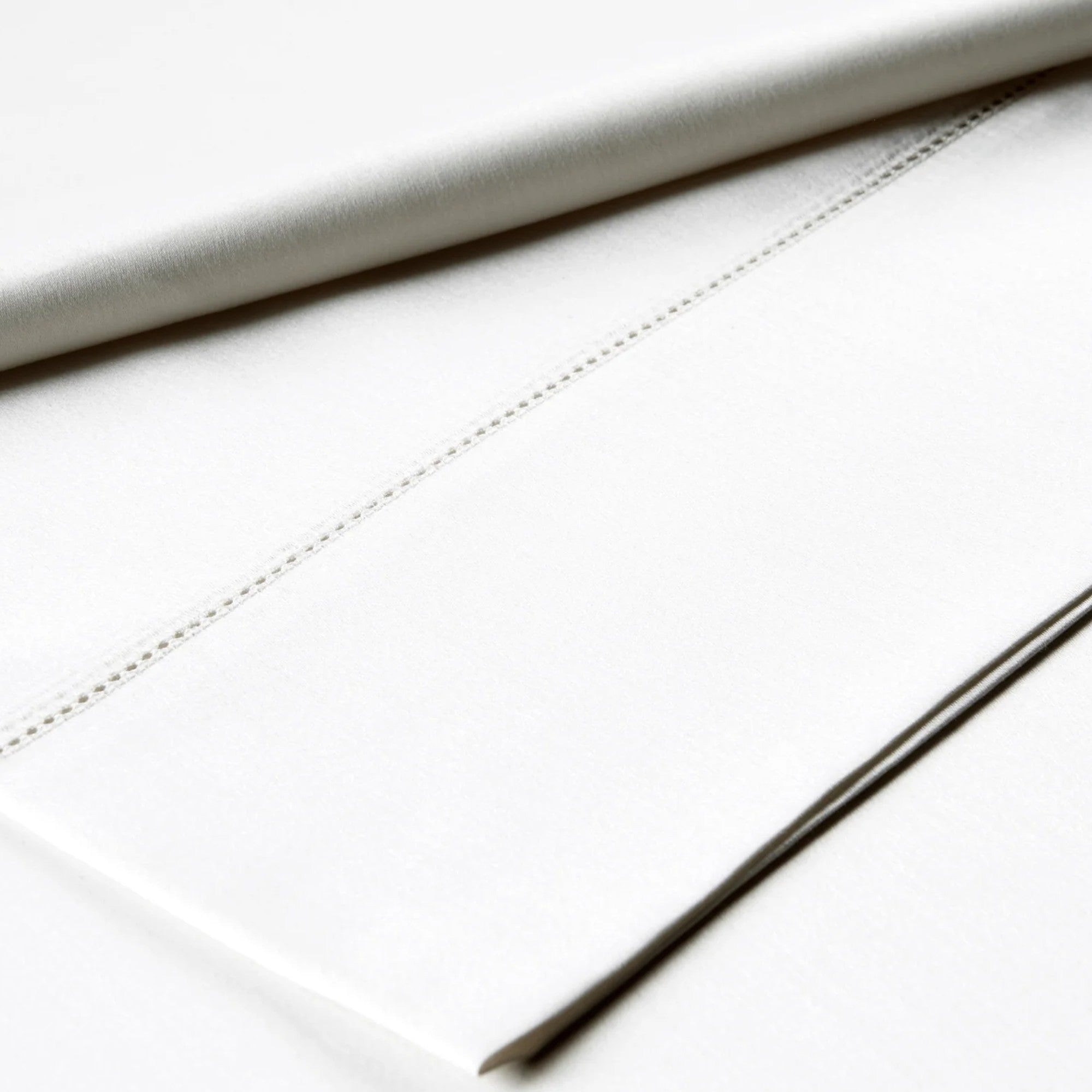 Christy Premium "900 Thread Count Picot" Bed Linen White