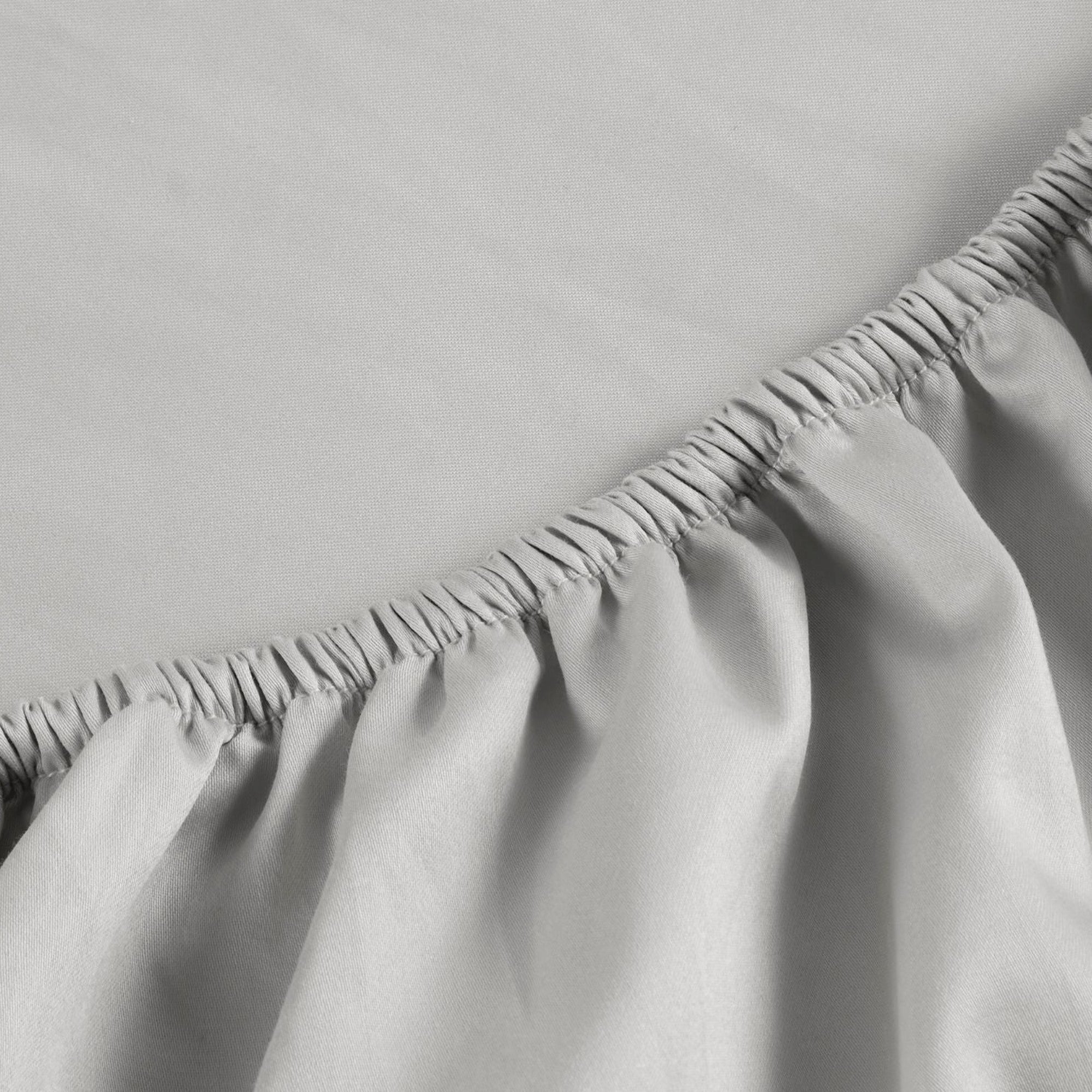 400 TC Sateen Plain Dyed Sheets in Colour Platinum