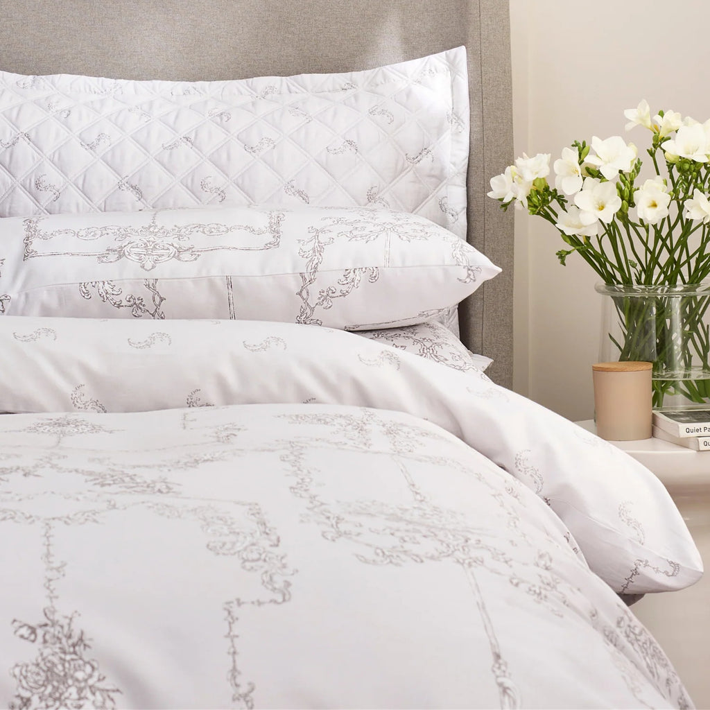Ambroise Oyster Quilted Bedspread & Pillowcase Set in Cream/Silver