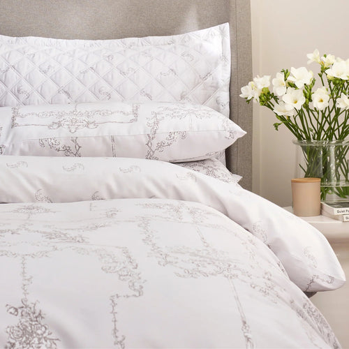 Ambroise Oyster Quilted Bedspread & Pillowcase Set in Cream/Silver