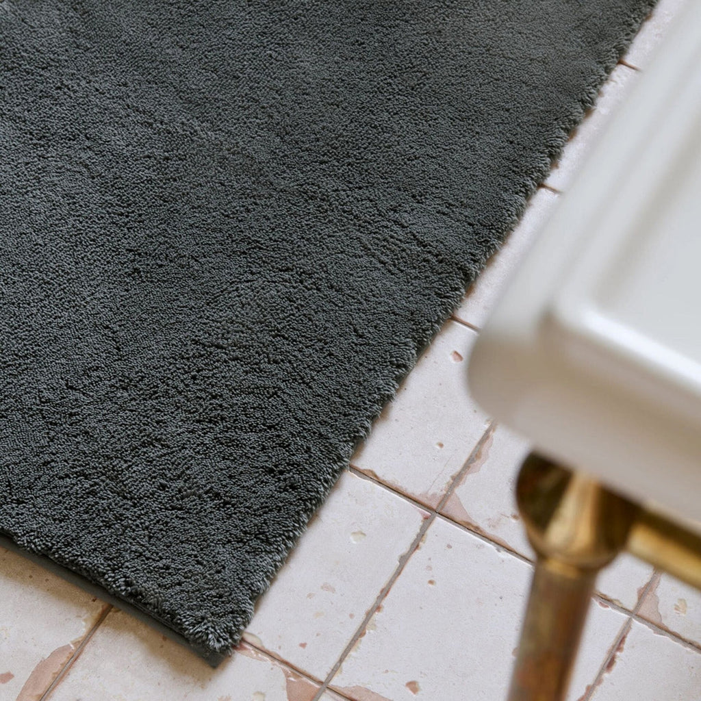 Deep Pile Rubber Back Tufted Bath Rug in Ash Grey