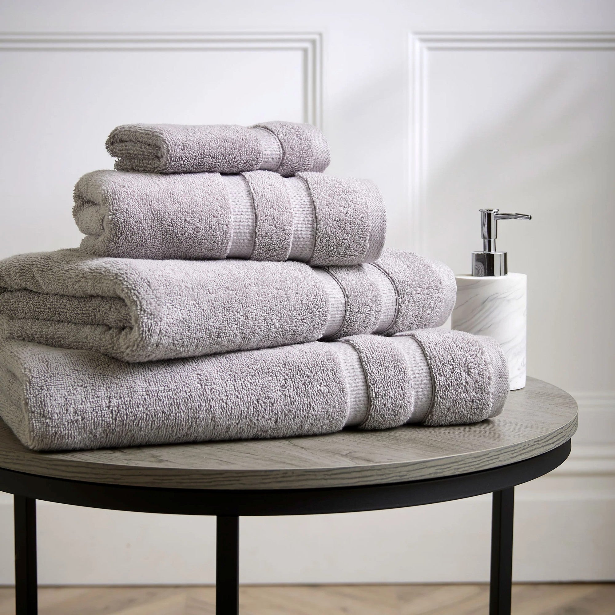 Signum Combed Cotton Bath Towels Collection in Dove Grey