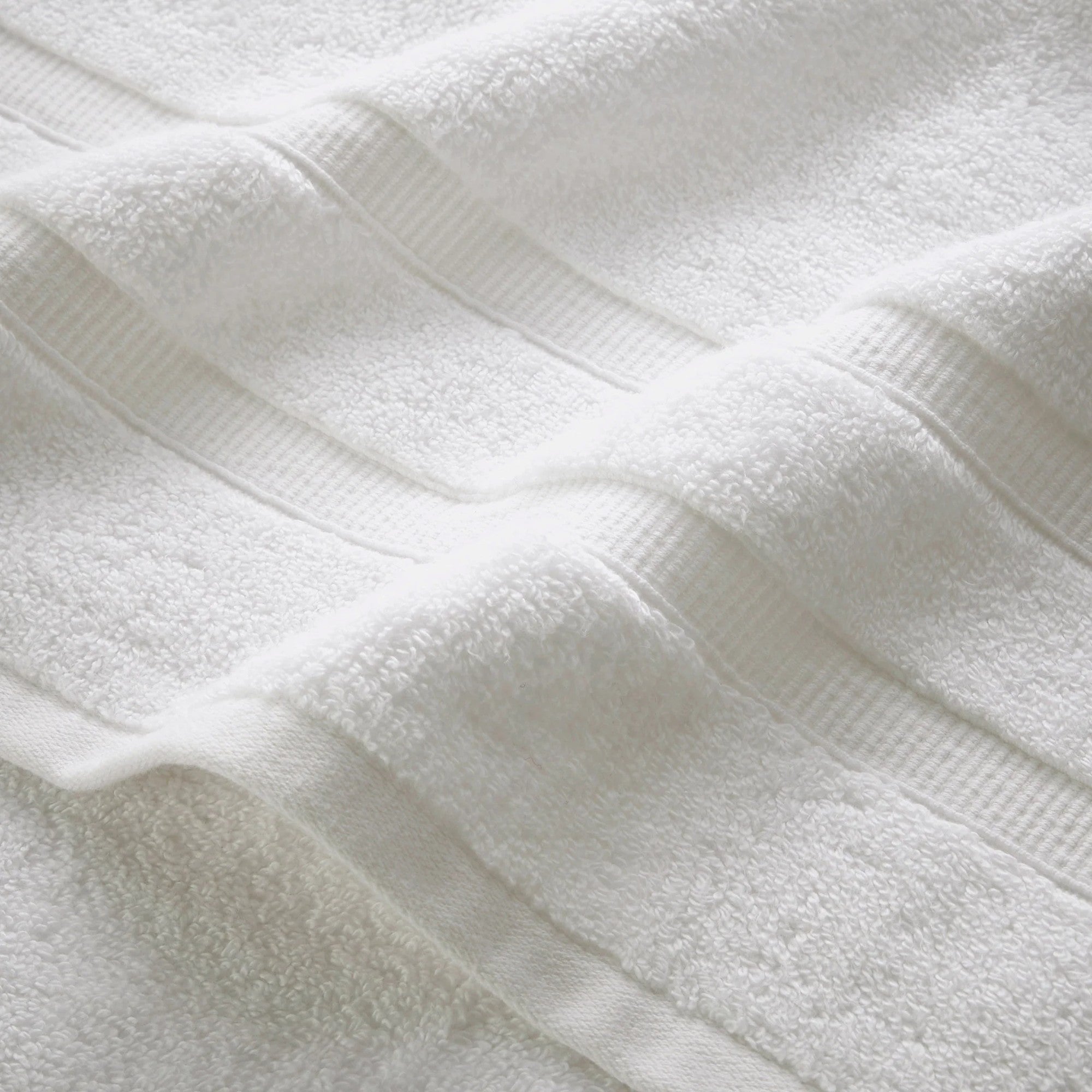 Signum Combed Cotton Towel Collection in White