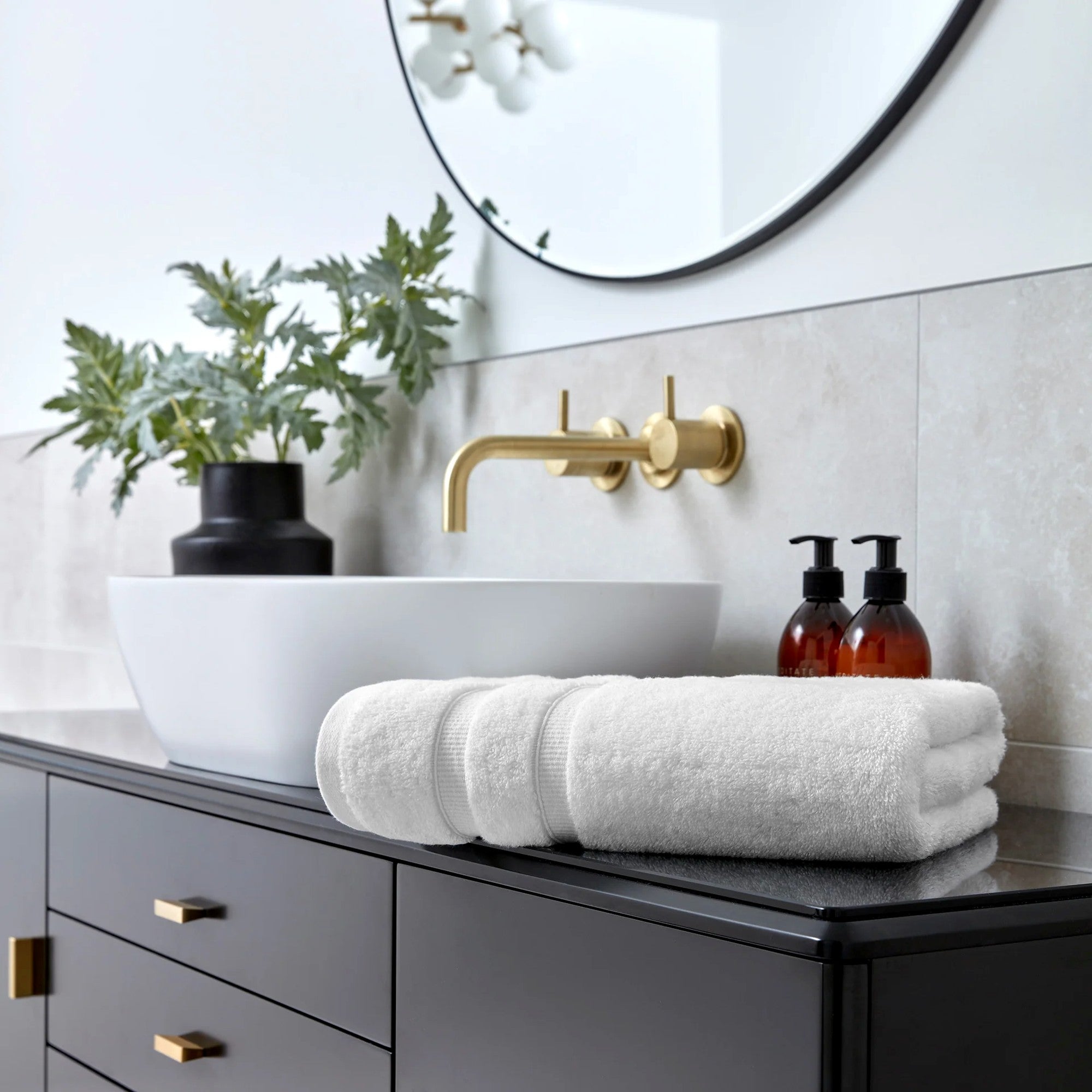 Signum Combed Cotton Towel Collection in White