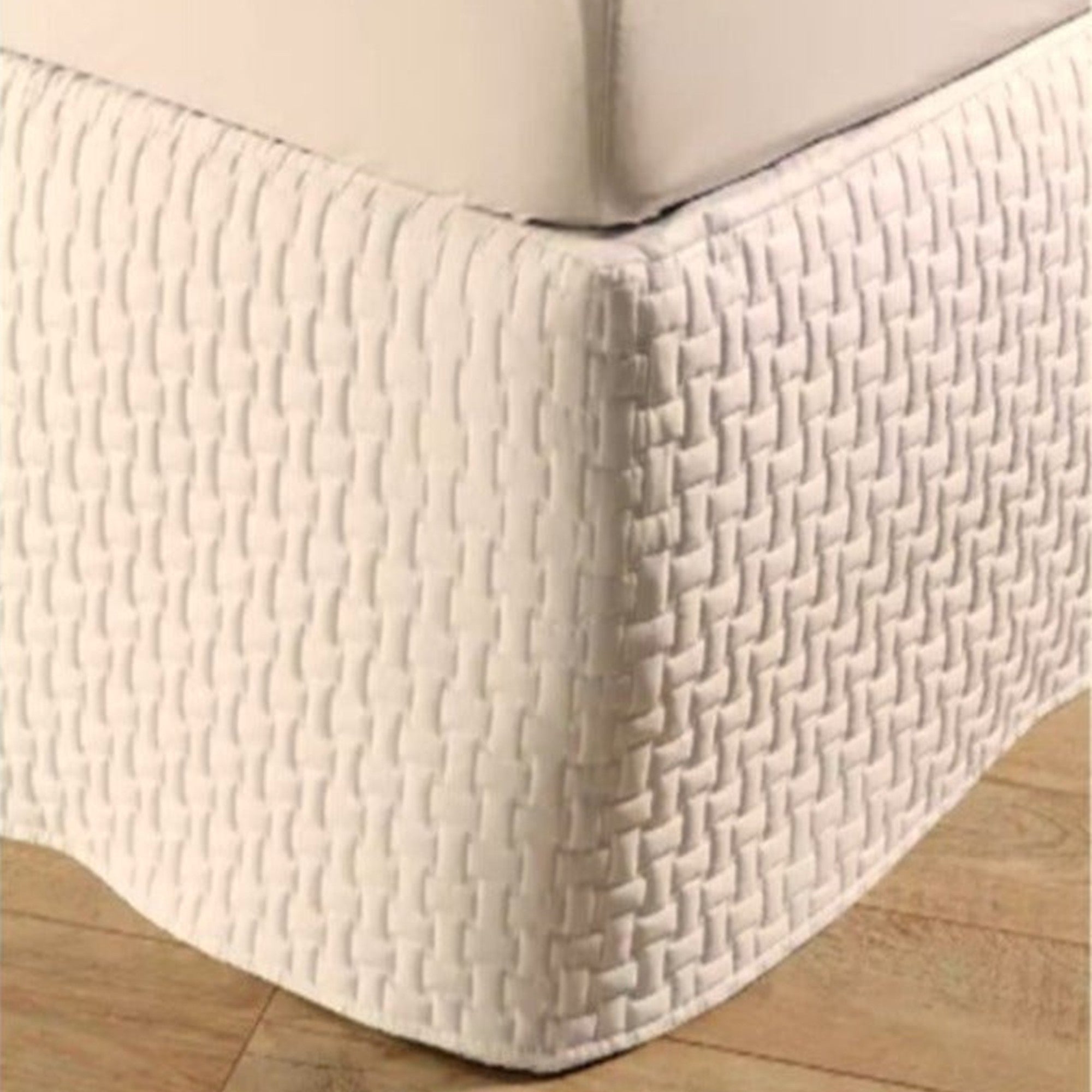 Windsor Quilted Bed Skirt (Valance) in Cream