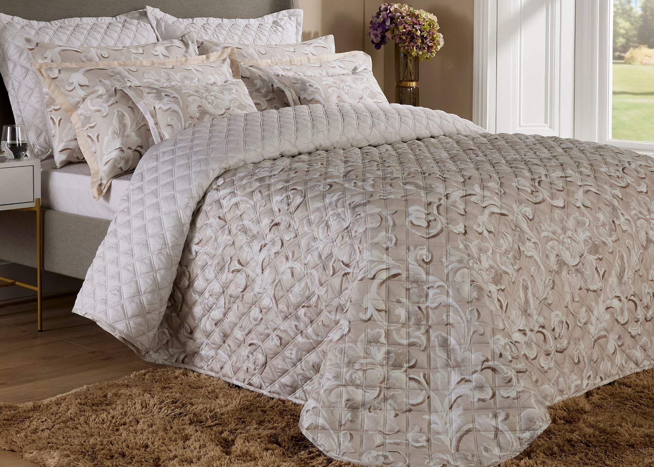 Christy "Como" Bedspread Sets in Stone