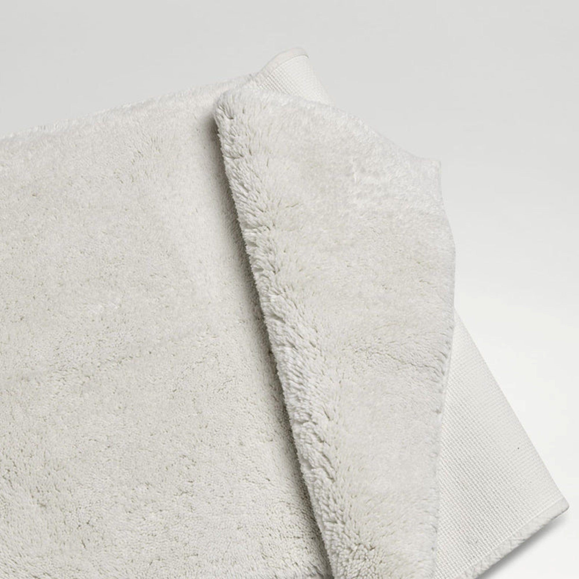 Deep Pile Rubber Back Tufted Bath Rug Cream (Parchment)