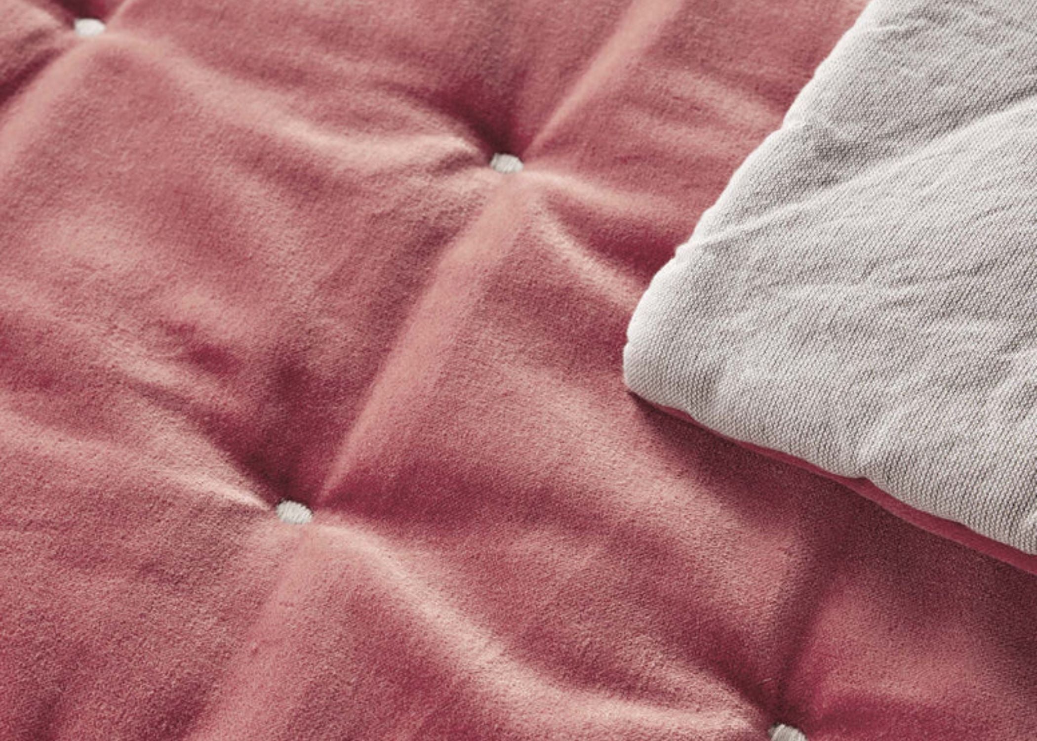 Christy "Jaipur" Throw in Garnet