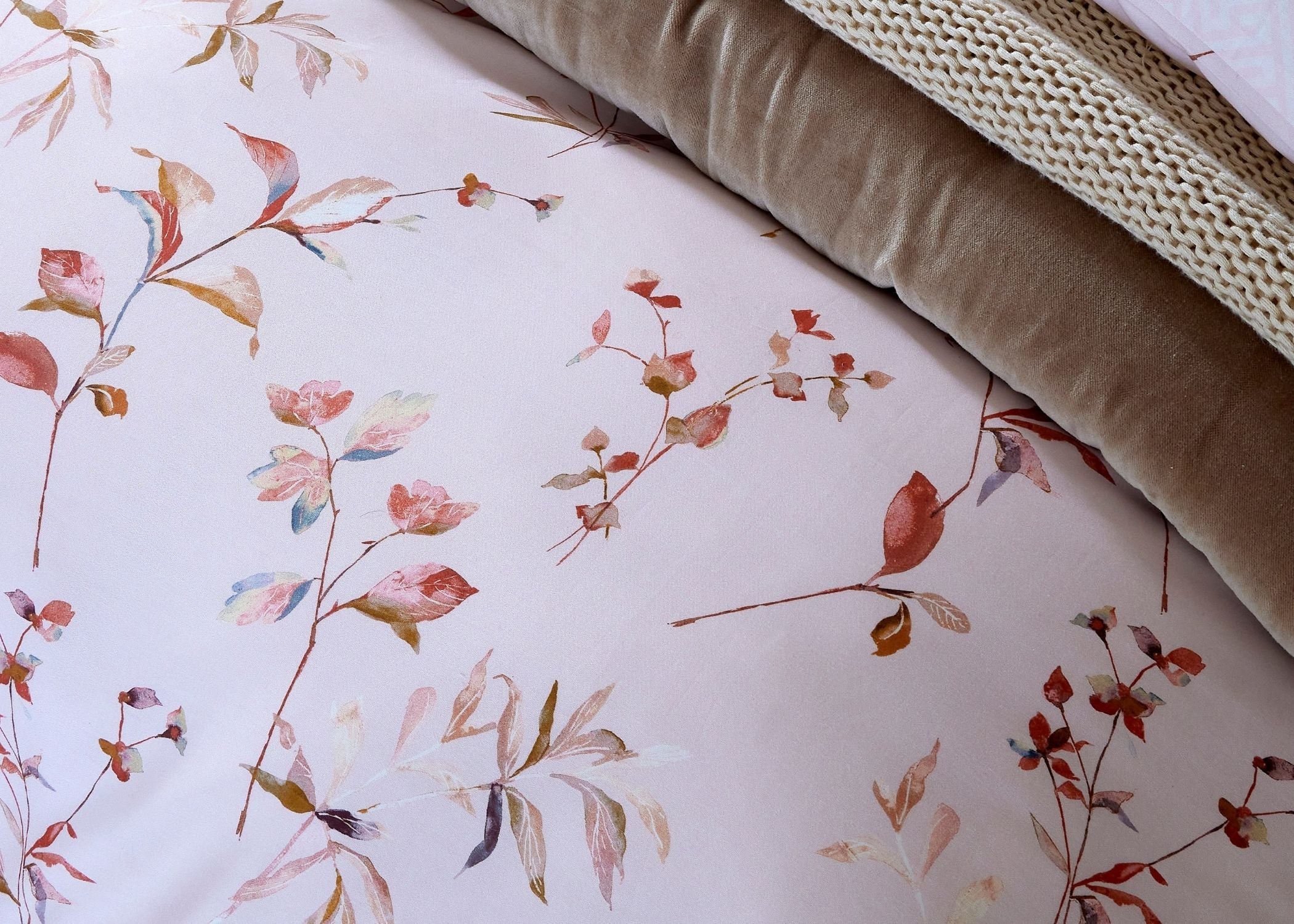 Christy "Hampton" Comforter & Sheet Sets in Rose