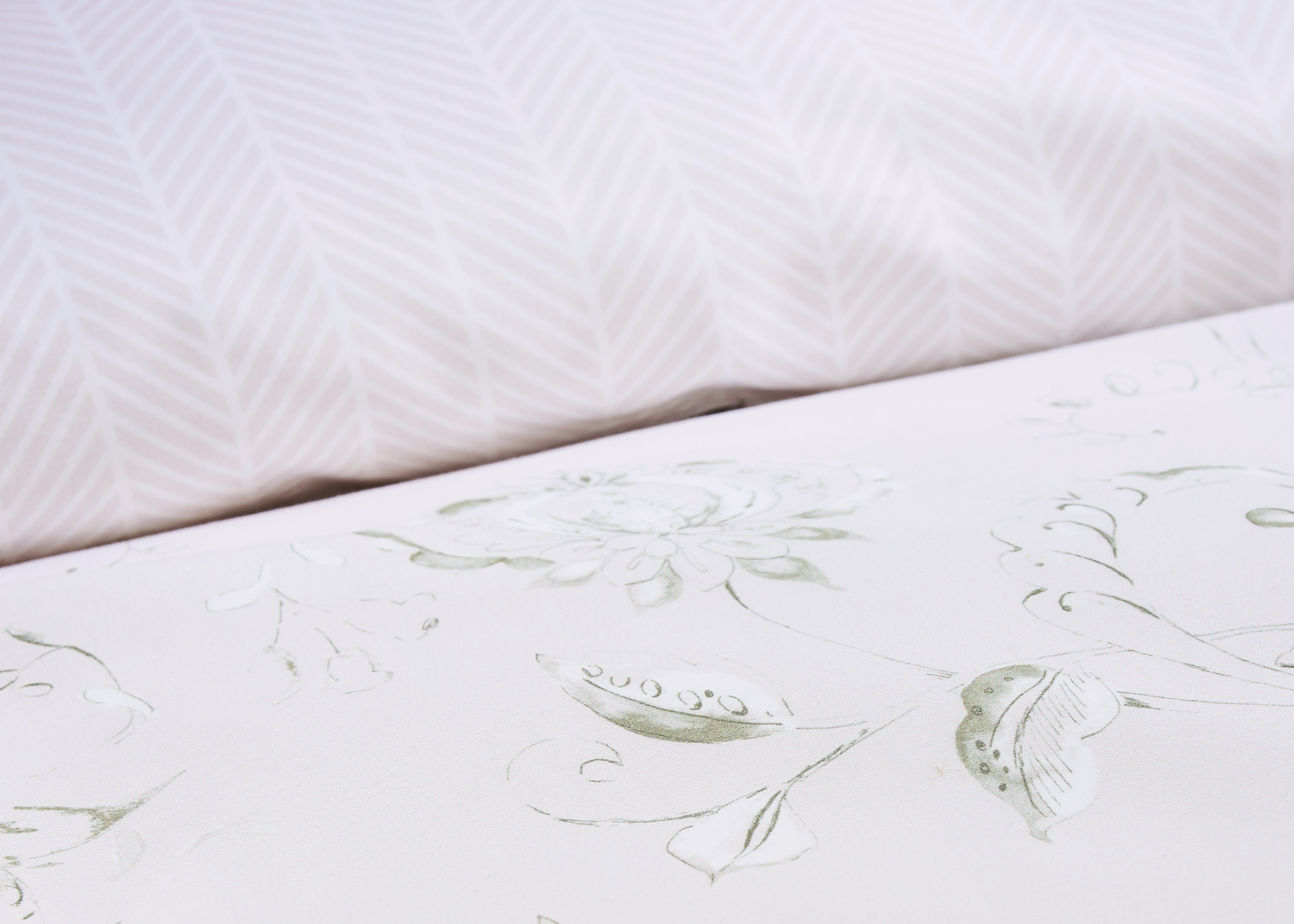 Christy "Hatton" Comforter & Sheet Set in Sage