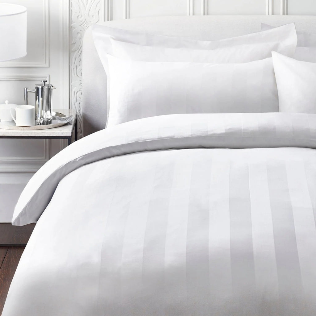 Jasper Conran "Satin Stripe" 500 Thread Count Duvet Cover in White