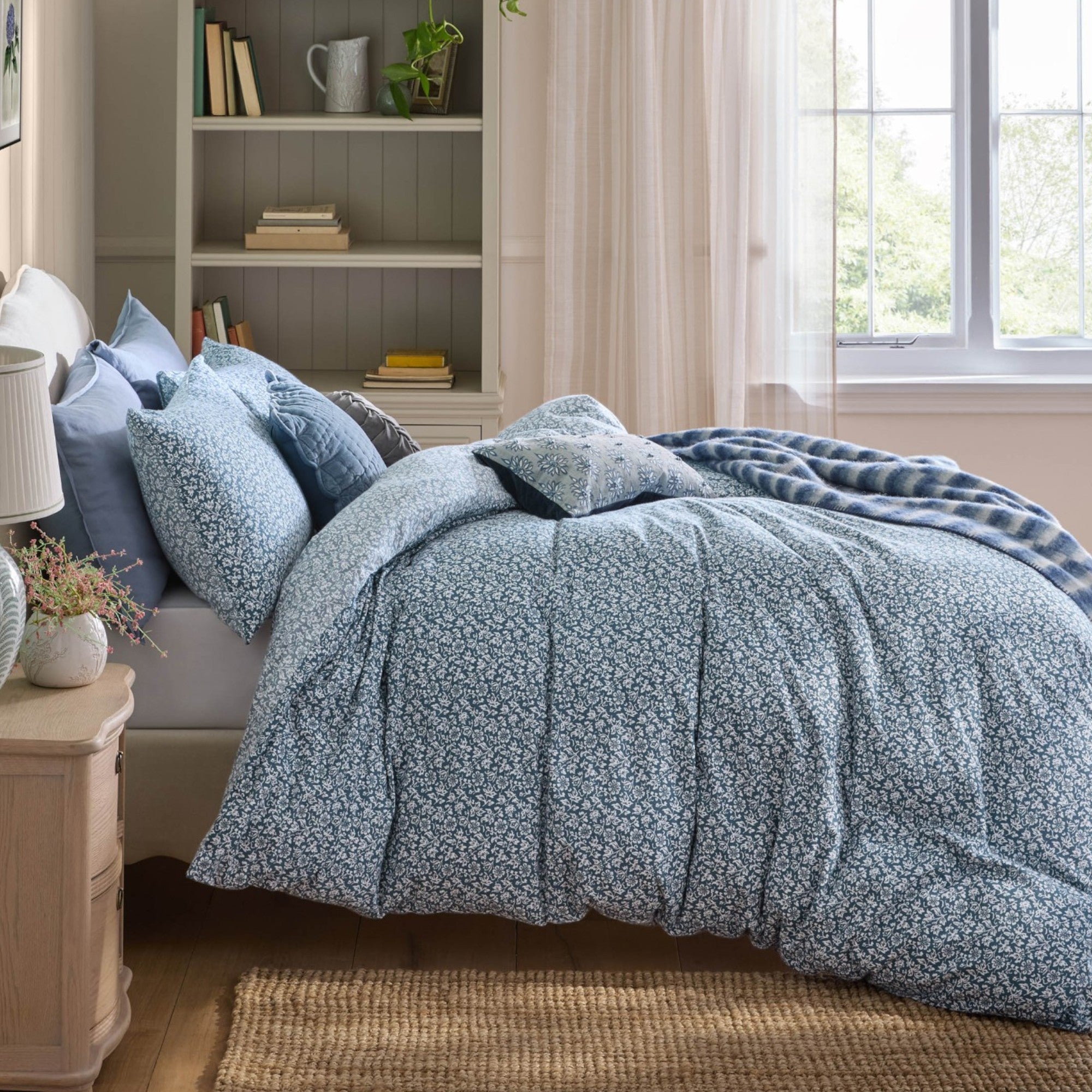Sweet Alyssum Duvet Cover Set in Denim Blue