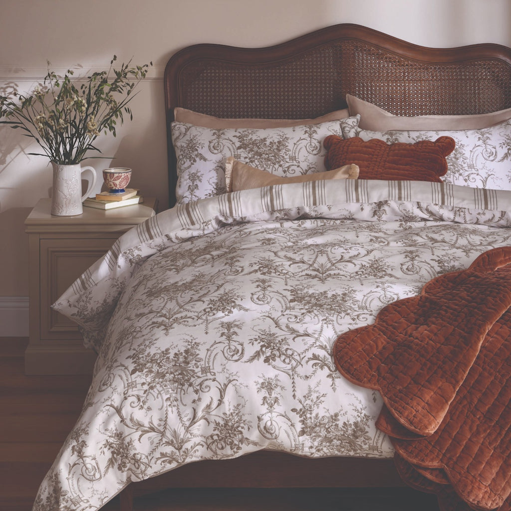 Tuileries Duvet Cover Set in Dark Truffle