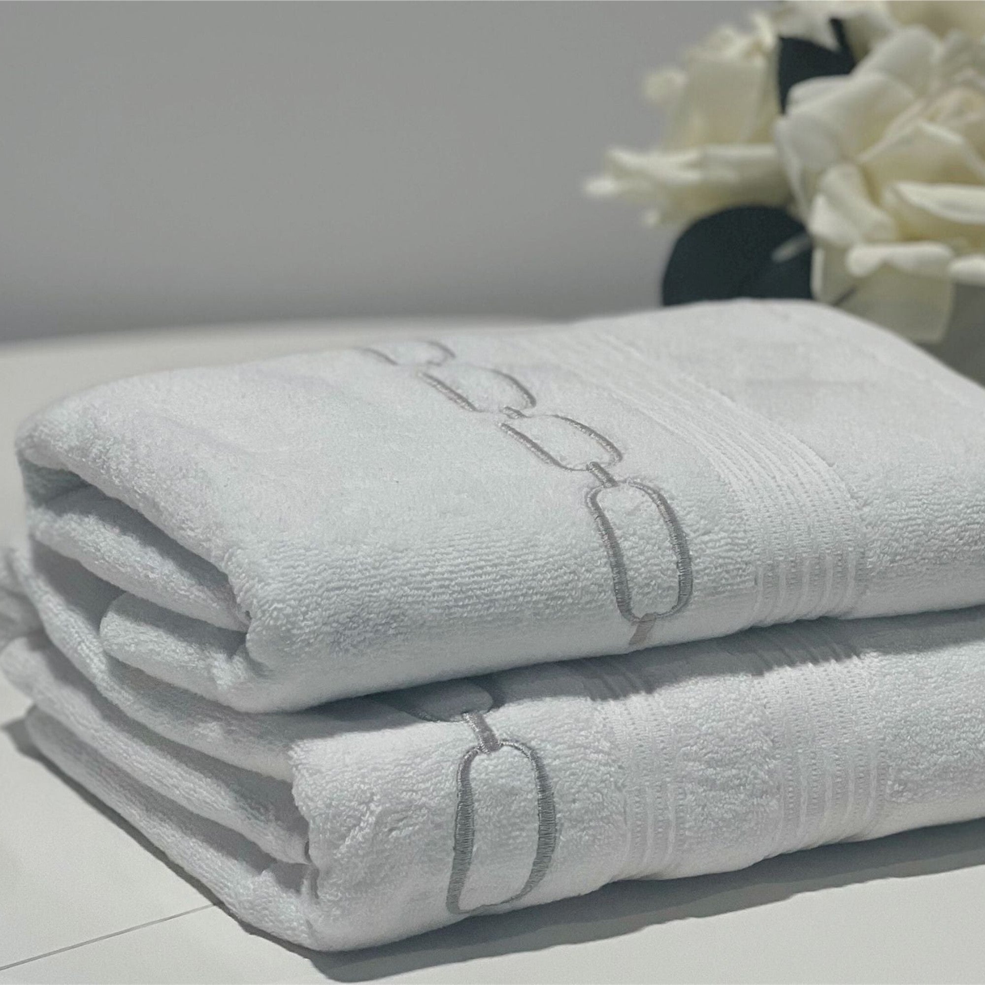 Linen Obsession "Eliza" Bath Towels in White/Silver