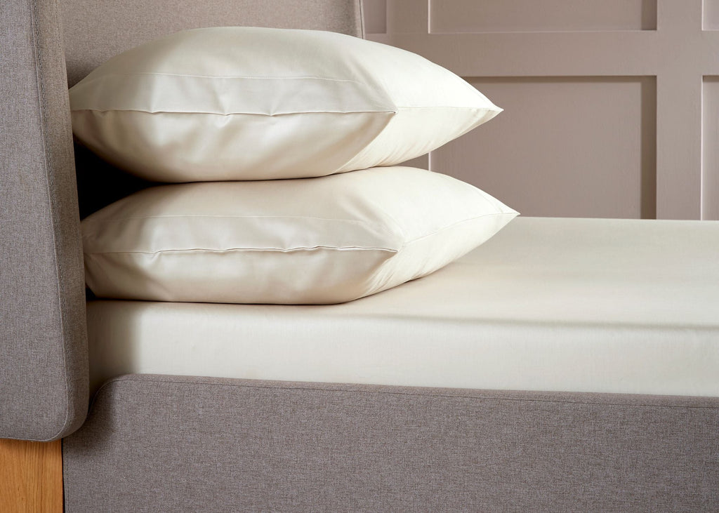 Christy "400 TC Sateen" Plain Dyed Sheets in Linen