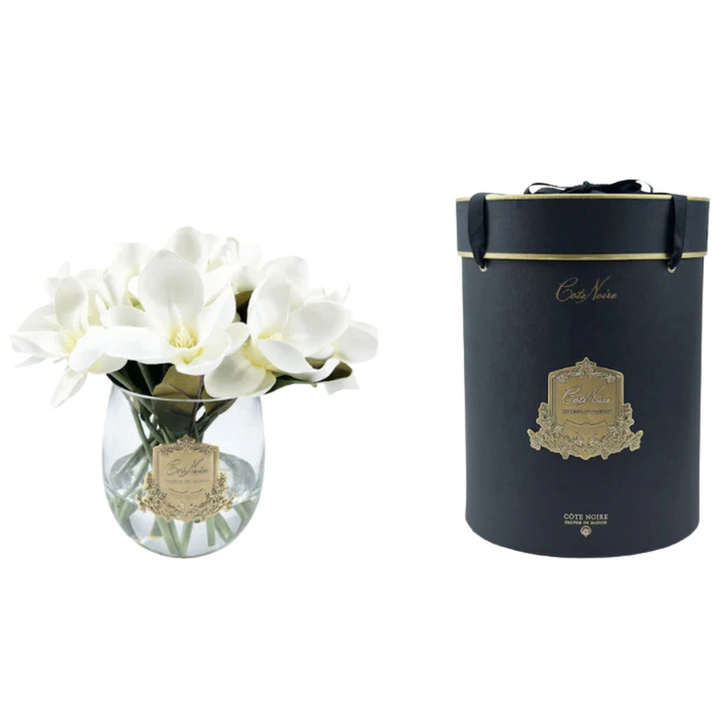 Round Magnolia Bouquet in Glass Vase – Artificial Silk Flowers