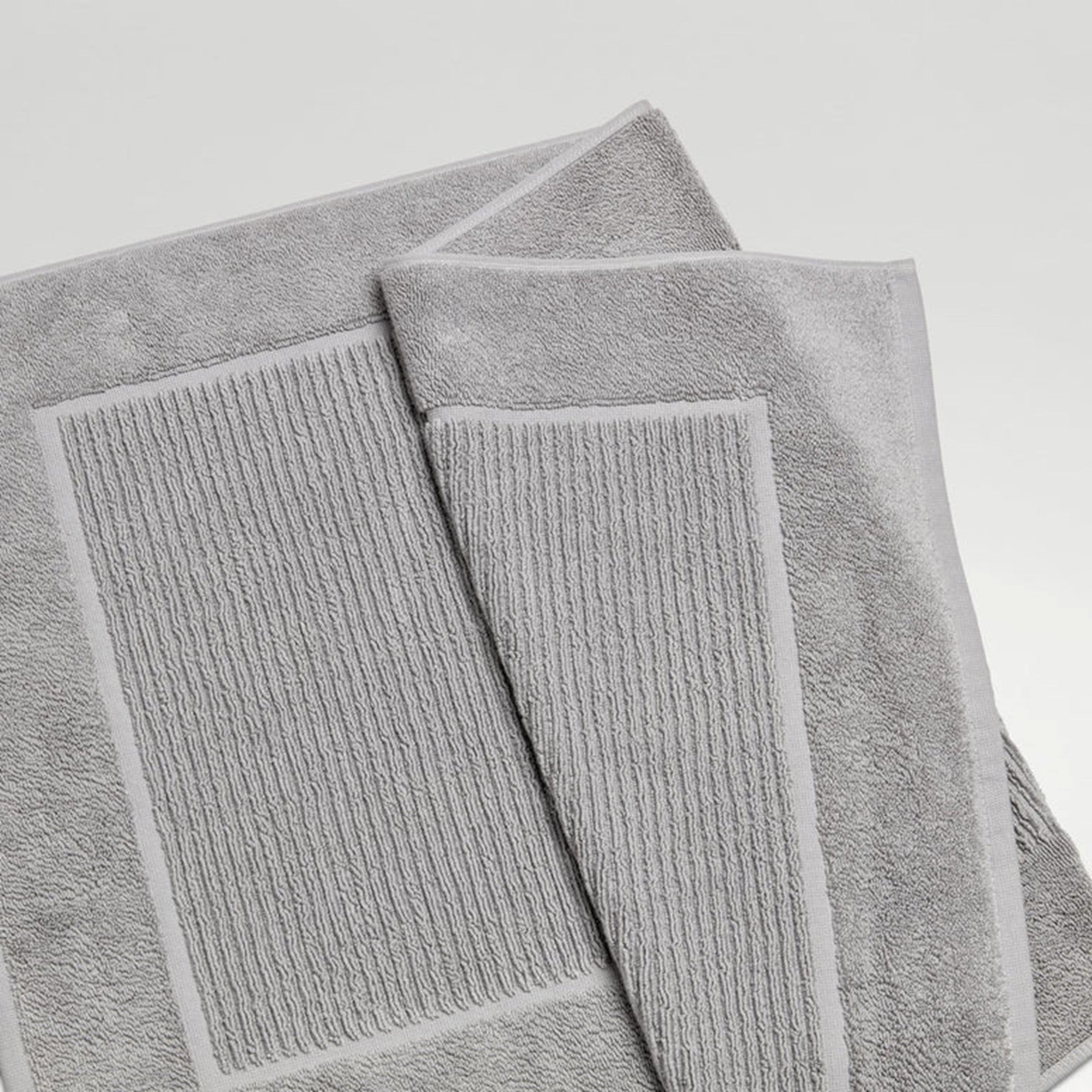 Supreme Bath Towels & Mat Collection in Silver