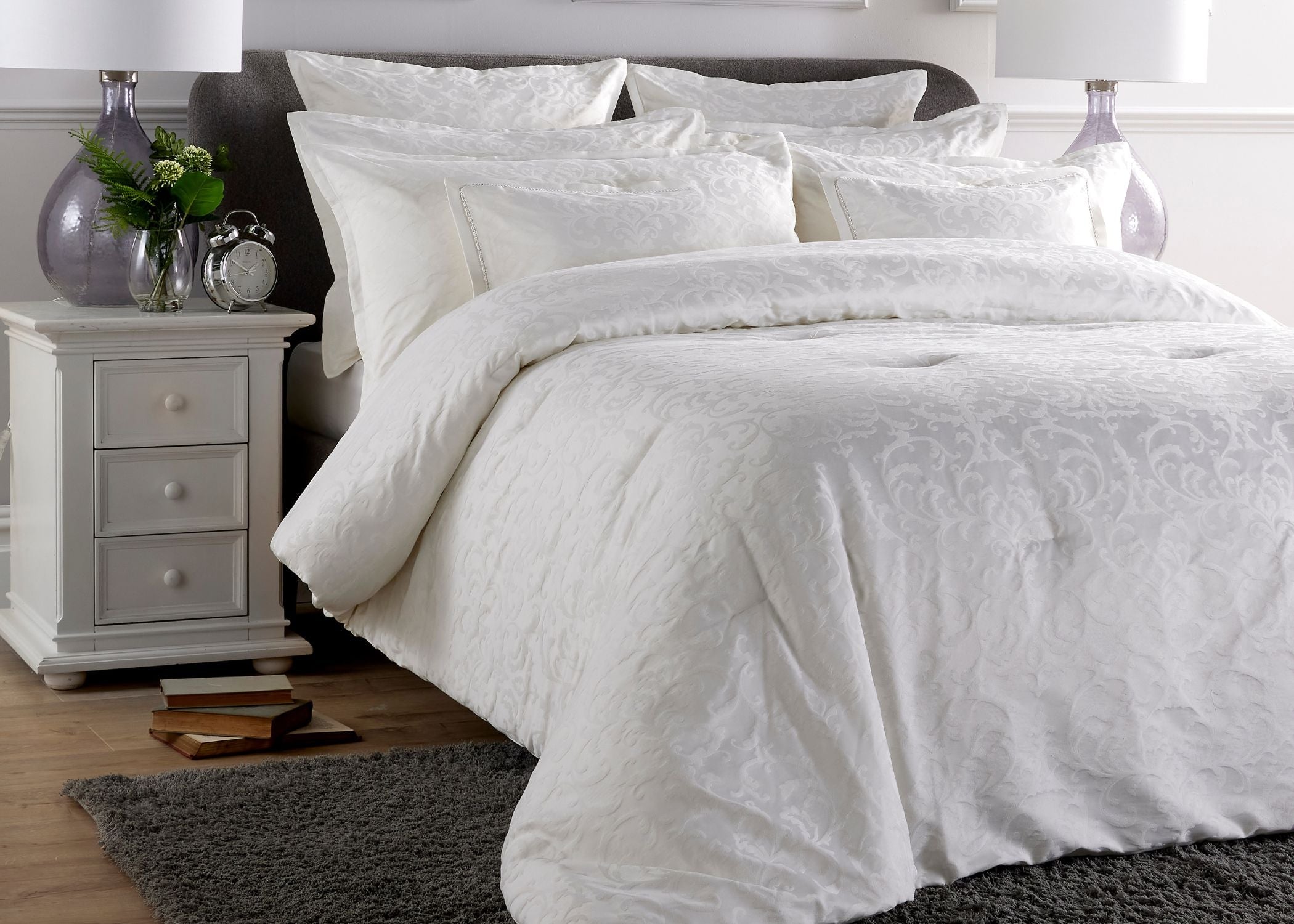 Christy "Venice" Jacquard 11 Pcs Comforter Set in White