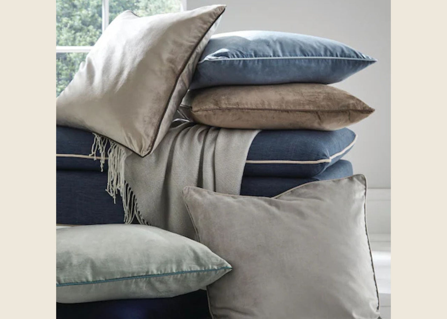 Laura Ashley "Nigella" Decorative Filled Cushion - 50 x 50 cm