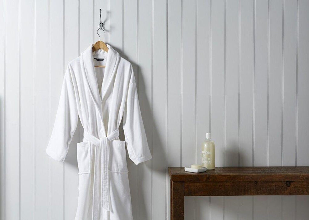 Christy "Supreme Robe" in White